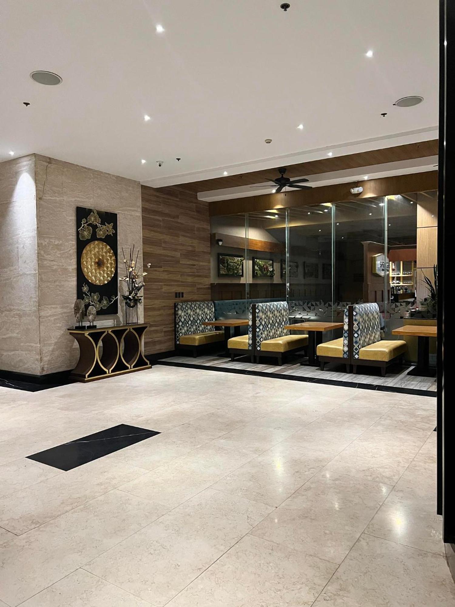 Best Western Plus Metro Clark Анхелес Экстерьер фото